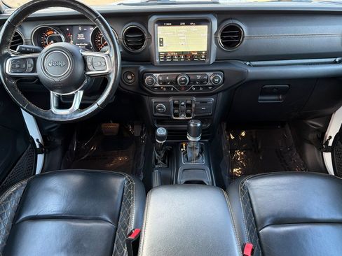 Used 2021 Jeep Gladiator Overland image 13