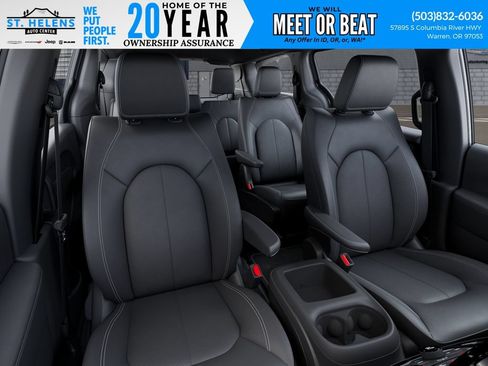 New 2027 Chrysler Pacifica Select FWD image 19