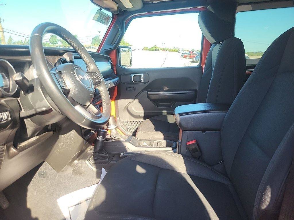 Used 2019 Jeep Wrangler Sport AWD/4WD image 9