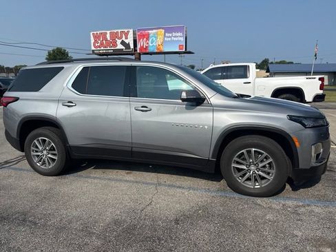 Used 2023 Chevrolet Traverse LT FWD image 6