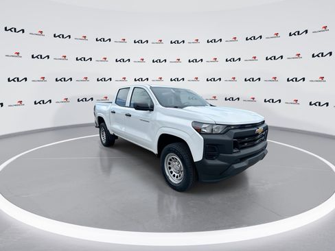 Used 2023 Chevrolet Colorado W/T w/ WT Convenience Package RWD image 2