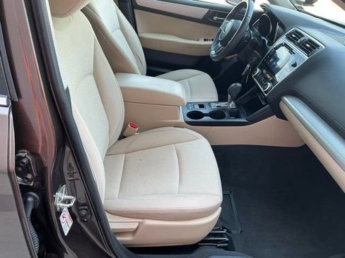 Used 2019 Subaru Outback 2.5i Premium AWD/4WD image 19