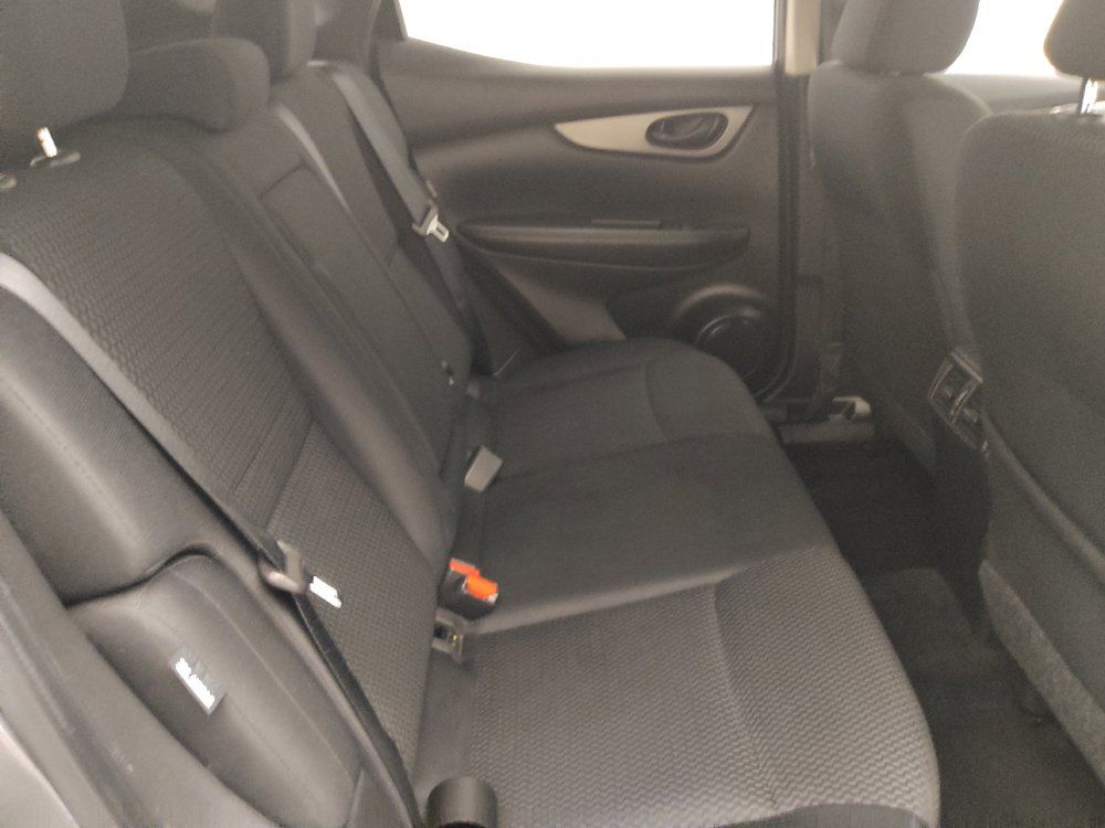 Used 2020 Nissan Rogue Sport S w/ Appearance Package FWD image 19