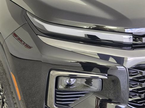New 2026 Chevrolet Traverse Z71 w/ Driver Confidence Package AWD/4WD image 9