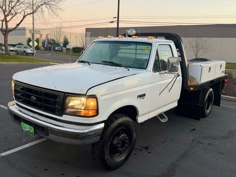 Used 1997 Ford F450 2WD Regular Cab Super Duty image 3