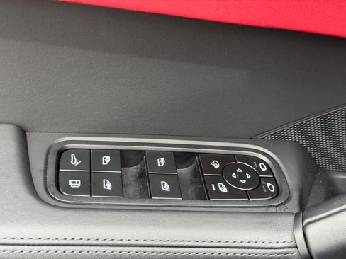 Certified 2025 Porsche Cayenne Coupe AWD/4WD image 24