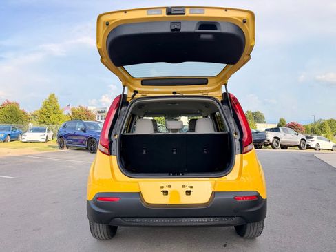 Used 2020 Kia Soul LX FWD image 36