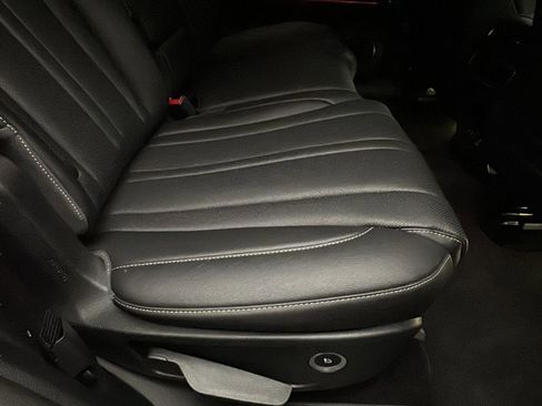 Certified 2024 Genesis GV80 2.5T AWD/4WD image 18