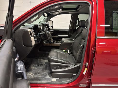 Used 2019 GMC Sierra 2500 Denali w/ Duramax Plus Package image 15