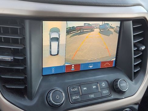 Used 2018 GMC Acadia Denali w/ Technology Package FWD image 7