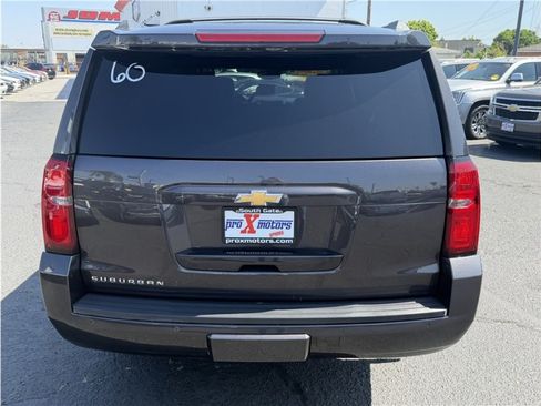 Used 2018 Chevrolet Suburban LT w/ Luxury Package RWD image 6