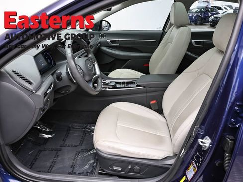 Used 2021 Hyundai Sonata Limited w/ Winter Weather Package FWD image 13