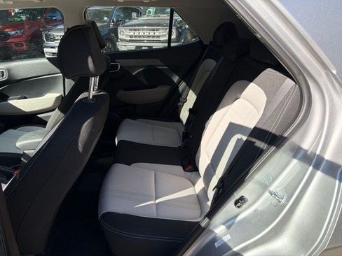 Used 2024 Hyundai Venue SEL FWD image 16