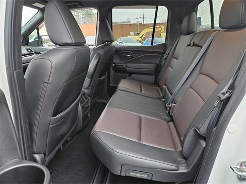 Used 2021 Honda Ridgeline Black Edition image 9