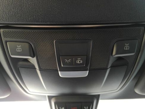 Used 2018 Mercedes-Benz C 300 CONVERTIBLE image 52