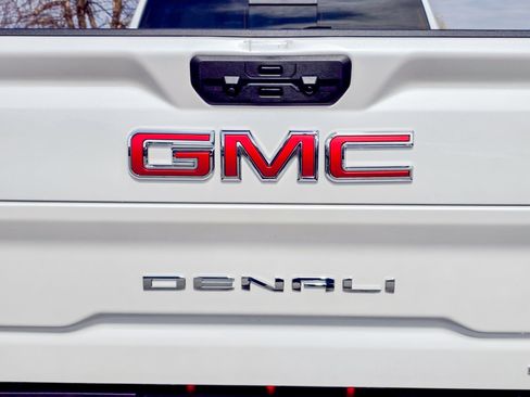 Used 2024 GMC Sierra 3500 Denali w/ Technology Package image 21