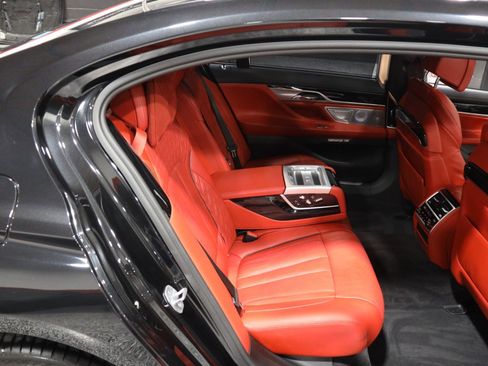 Used 2017 BMW M760i xDrive image 50