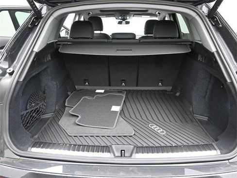 New 2025 Audi Q5 Premium image 12