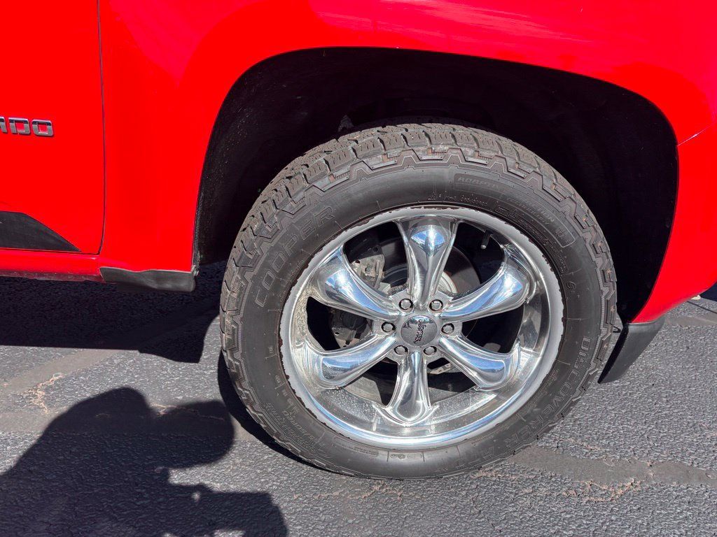 Used 2016 Chevrolet Colorado LT AWD/4WD image 12
