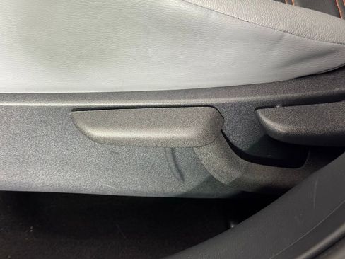 Used 2022 Nissan Kicks SR w/ Premium Package image 27