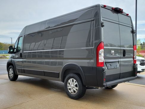 Used 2025 RAM ProMaster 2500 w/ Quick Order Package 22G SLT FWD image 3