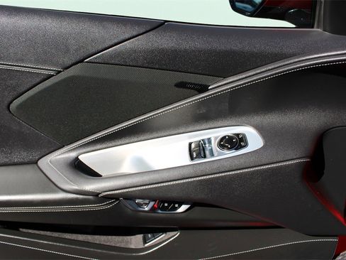 Used 2021 Chevrolet Corvette Stingray image 15