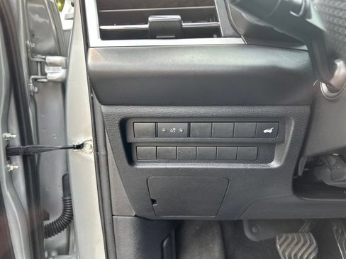 Used 2024 Mitsubishi Outlander SE FWD image 24