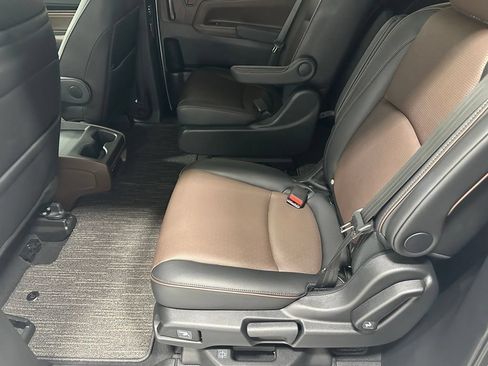Used 2025 Honda Odyssey Elite image 42