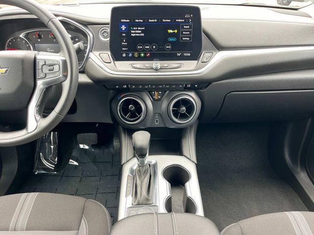 Used 2025 Chevrolet Blazer LT FWD image 16