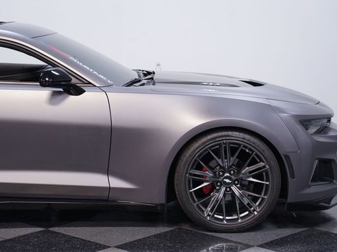 Used 2018 Chevrolet Camaro ZL1 image 25