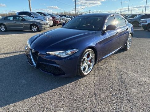 Used 2019 Alfa Romeo Giulia Ti Sport w/ Quick Order Package 22U Sport image 1