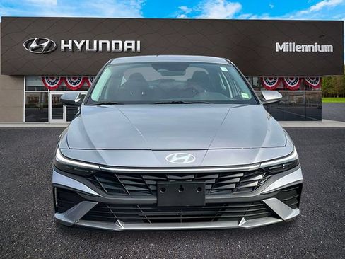 Certified 2026 Hyundai Elantra SE w/ Cargo Package FWD image 2