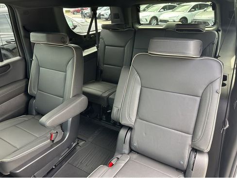 New 2026 GMC Yukon XL Elevation w/ Elevation Premium Package AWD/4WD image 14