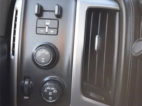 Used 2018 GMC Sierra 1500 SLT image 13