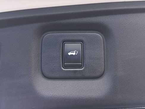 Used 2019 INFINITI QX60 Luxe w/ Sensory Package FWD image 32