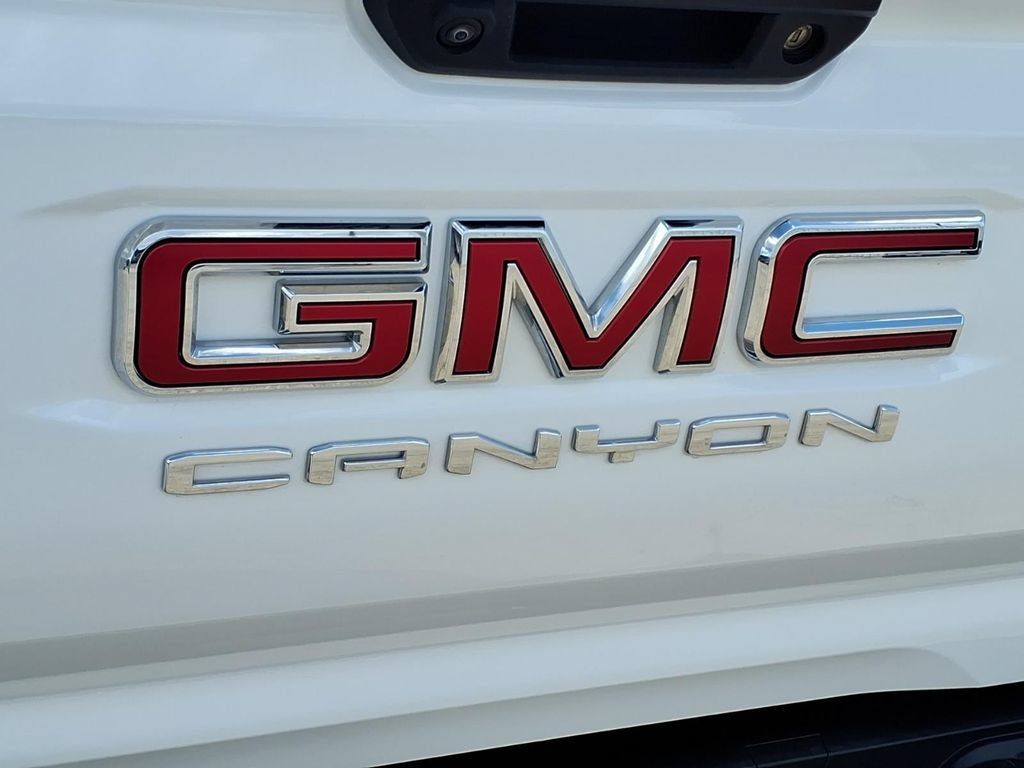 Used 2026 GMC Canyon AT4 AWD/4WD image 11