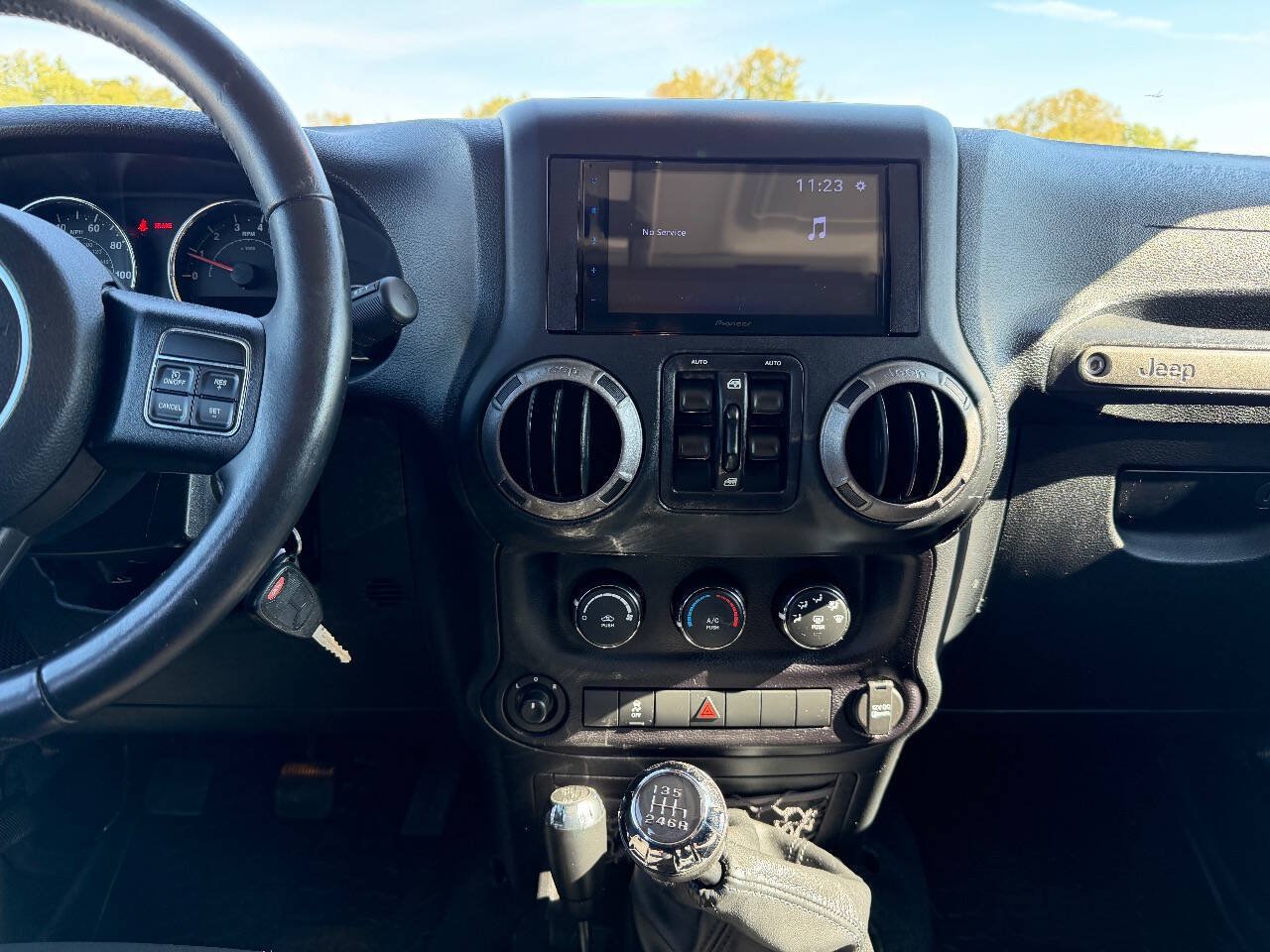 Used 2016 Jeep Wrangler Unlimited Sport w/ Quick Order Package 23S AWD/4WD image 12