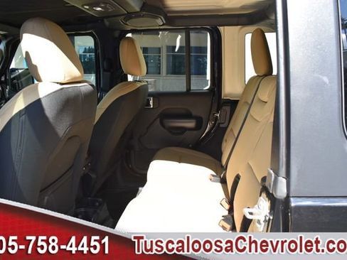 Used 2018 Jeep Wrangler Unlimited Sport S image 19