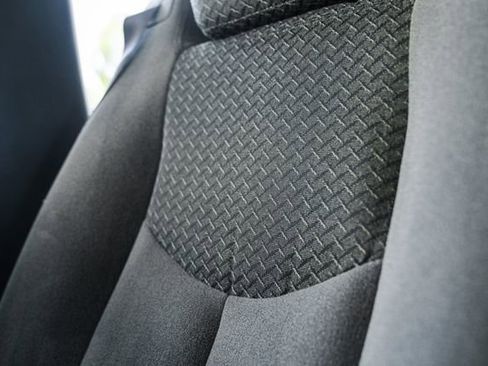 Used 2004 Chevrolet Avalanche 2WD image 16