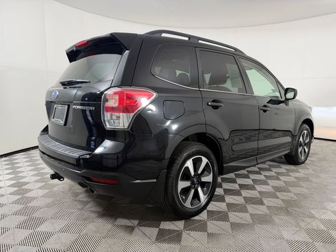 Used 2018 Subaru Forester 2.5i Limited AWD/4WD image 9