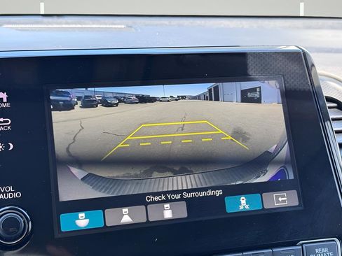 Used 2023 Honda Odyssey Touring image 17