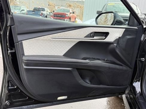 Used 2025 Toyota Camry XSE image 32