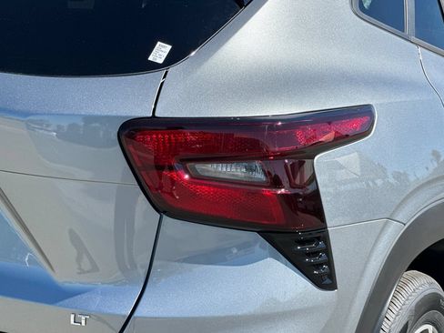 New 2026 Chevrolet Trax LT w/ Sunroof Package FWD image 30