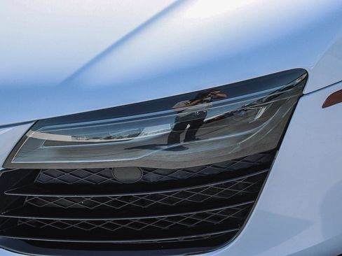 Used 2014 Audi R8 V8 image 5