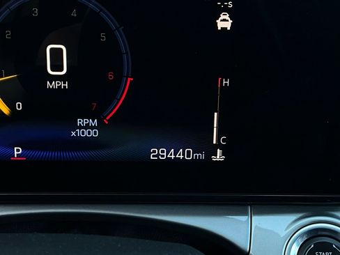 Used 2025 Chevrolet Trax LT w/ LT Convenience Package image 38