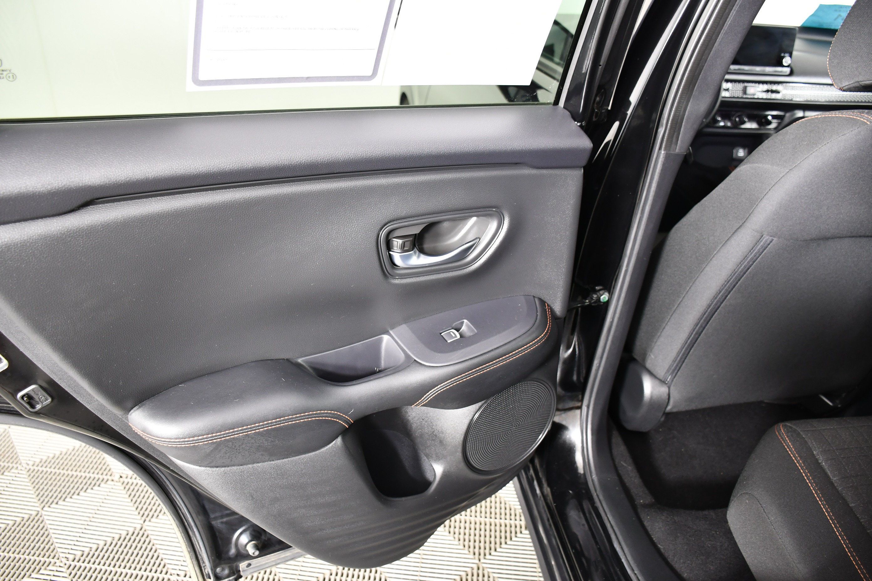 Certified 2025 Honda HR-V Sport image 43