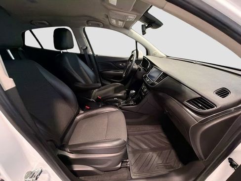 Certified 2019 Buick Encore Preferred image 25