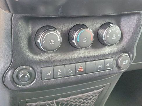 Used 2016 Jeep Wrangler Rubicon AWD/4WD image 25