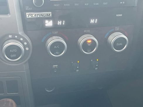 Used 2013 Toyota Tundra Platinum image 18