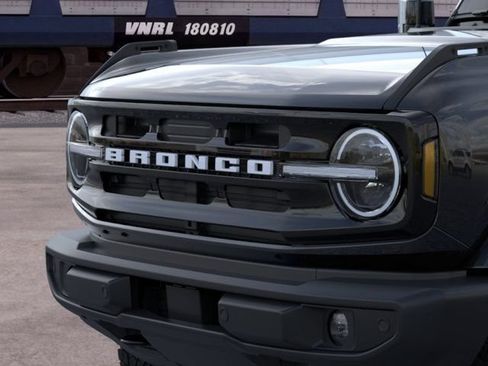 New 2026 Ford Bronco Outer Banks AWD/4WD image 19